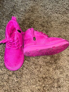 Ugg Numel booties pink